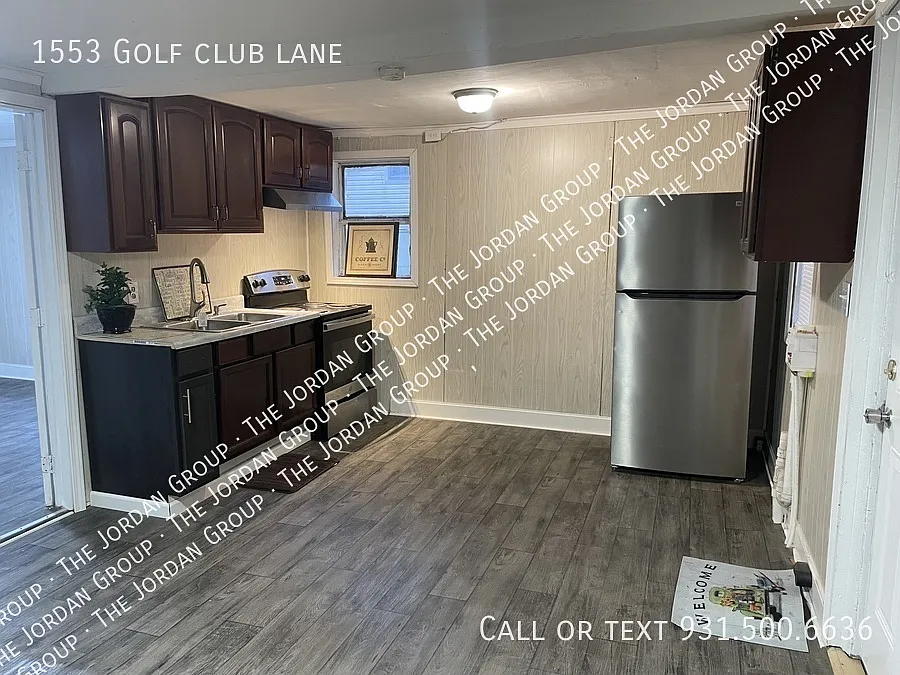 1553 Golf Club Ln