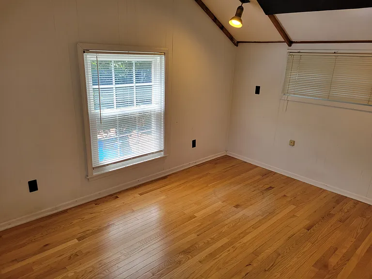 6720 Floyd St — Photo 13