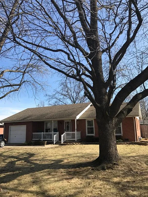 515 Murray Dr photo 1