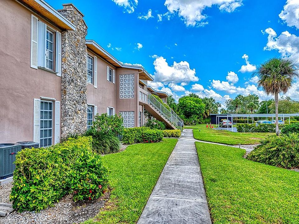 1st image of 221 Cypress Way E APT 106