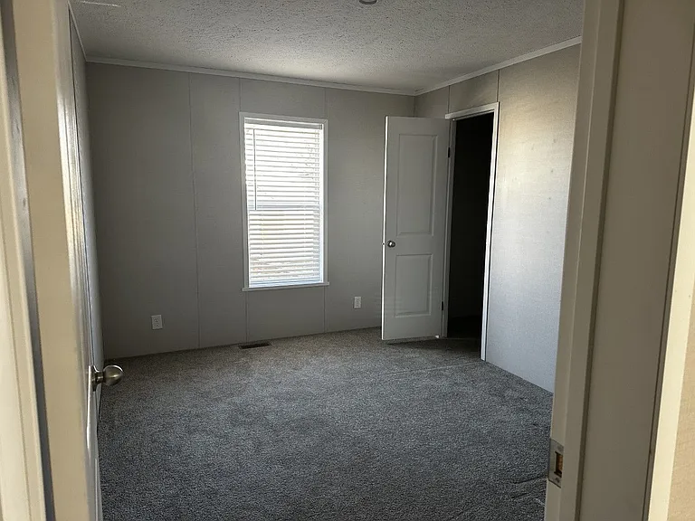 North Glen Village — Photo 13