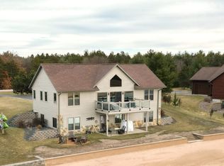 N7571 S Stone Gate Dr, New Lisbon, WI 53950