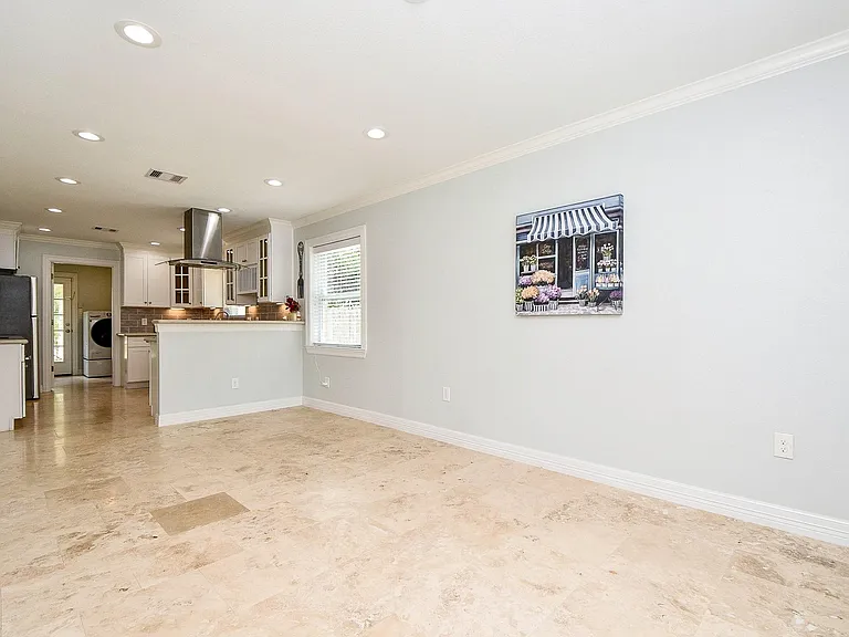 707 Thistlewood Dr — Photo 9