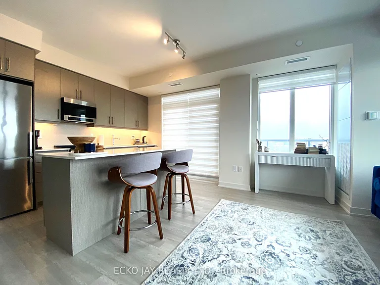 212 King William St #903 — Photo 7