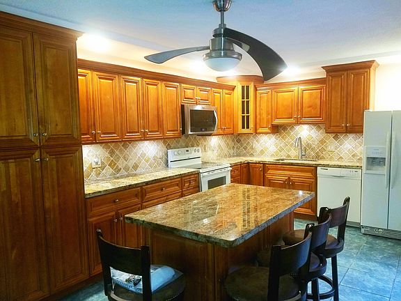 4th image of 4720 Suburban Pines Dr