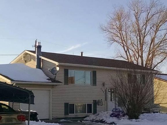 3rd image of 372 N Curtis St