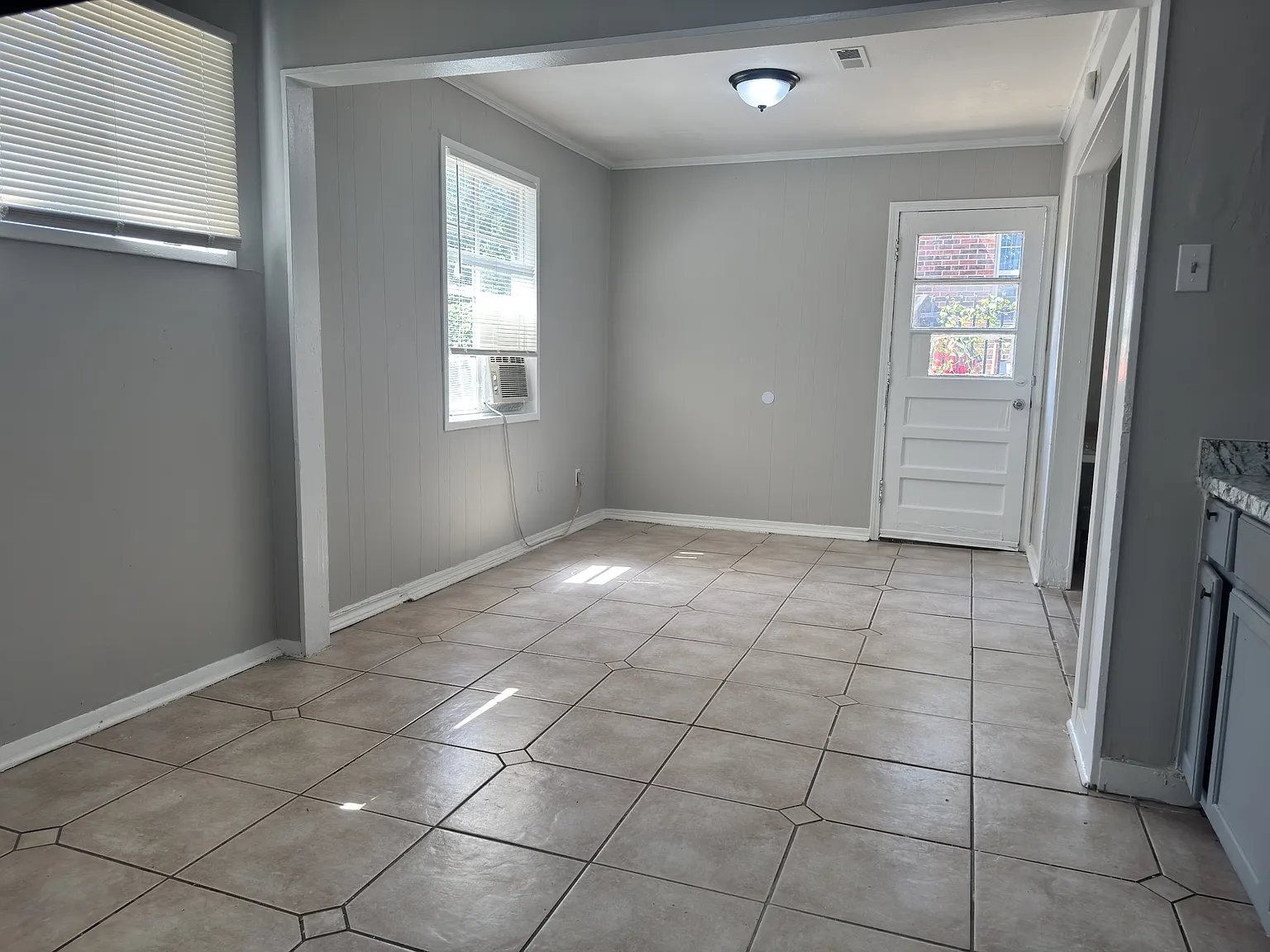 1770 SugarLoaf Street - 1 — Photo 3