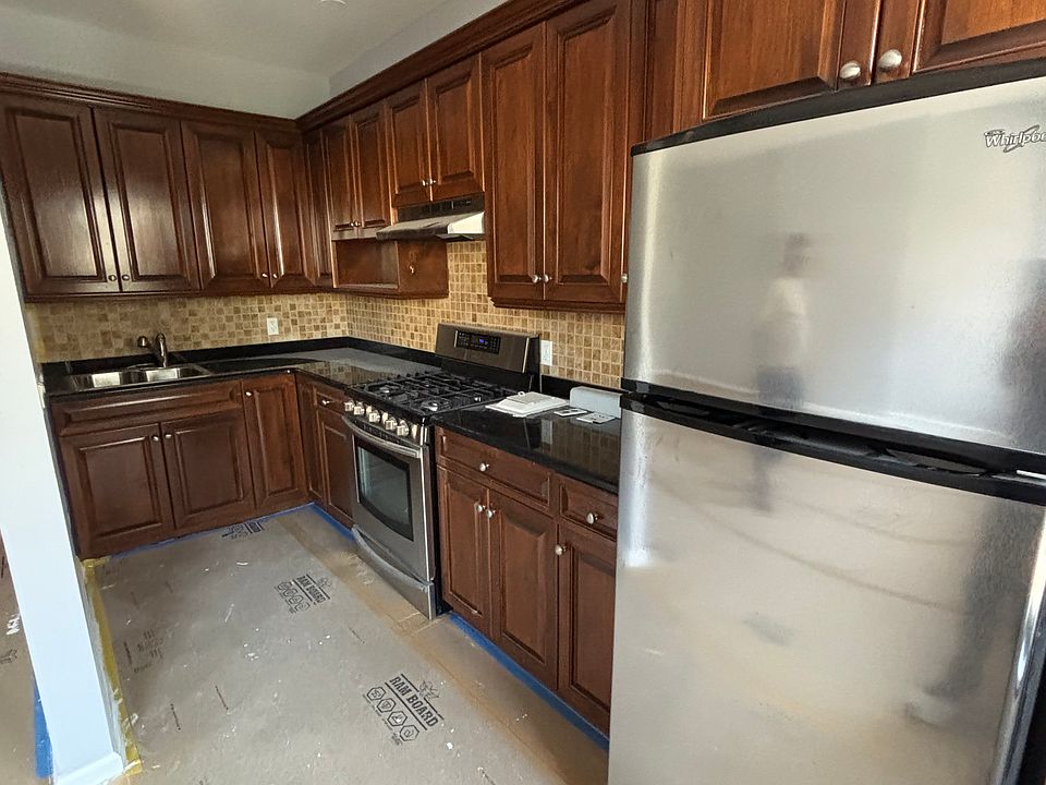 2nd image of 519 Atlantic Ave #3