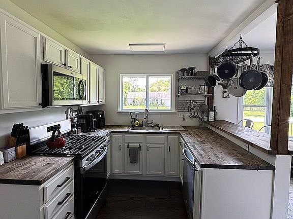2nd image of 13232 Dean Ave