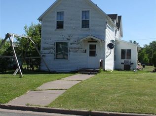 1022 7th Ave E, Ashland, WI 54806