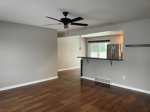 5th image of 5323 Winell St