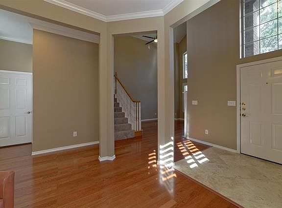 3rd image of 6008 Thursby Ave