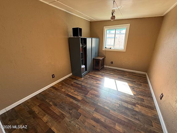 3rd image of 643 W Louis St