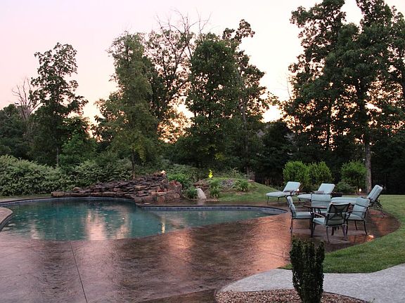 3rd image of 4376 Clear Creek Blvd