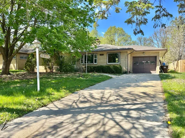 1507 Kay Ave, Rockford, IL 61103