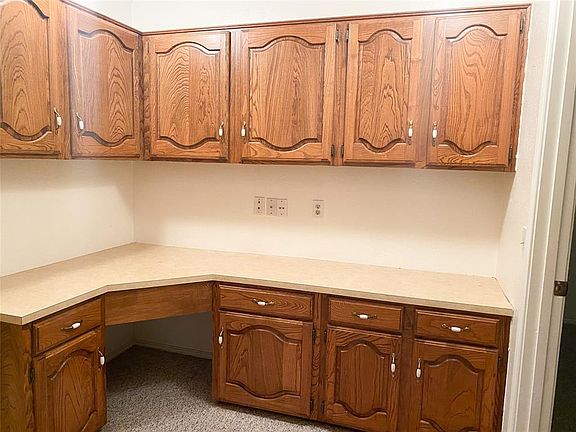 4th image of 213 Hemlock Dr
