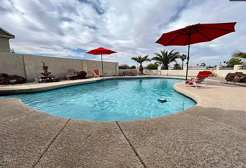 264 Acoma Blvd S Photo 1