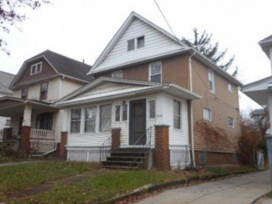2nd image of 3246 W 114th St