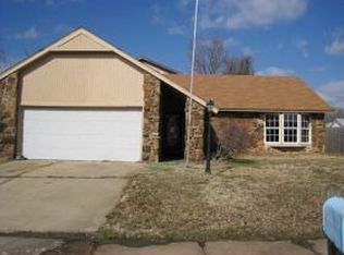 1404 SE Hillcrest Ave, Lawton, OK 73501