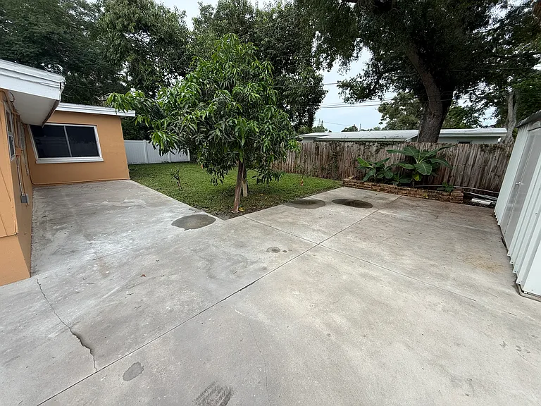 4394 Pompano Dr SE — Photo 25