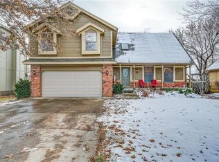 1313 E Meadow Ln, Olathe, KS 66062