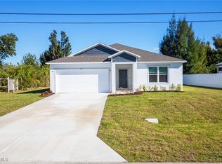 407 SW 19th Ave, Cape Coral, FL 33991