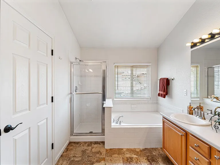 4452 S Auckland Ct — Photo 14