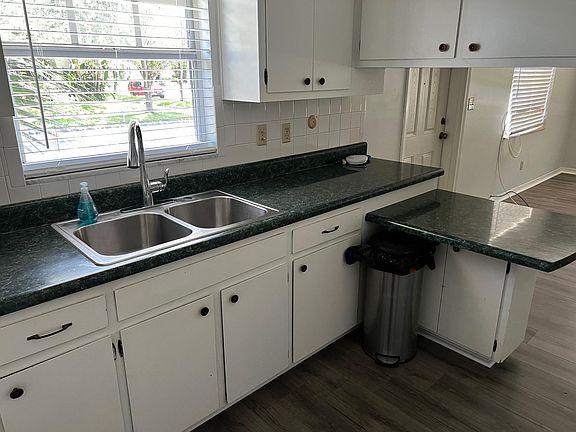 2nd image of 902 S Fremont Ave