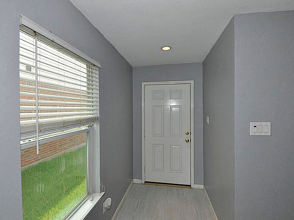 3rd image of 21814 Aspen Mist Ln