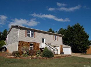 5836 Sparrow Dr, Granite Falls, NC 28630
