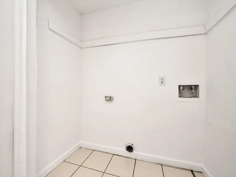 15534 Weldon Dr — Photo 16