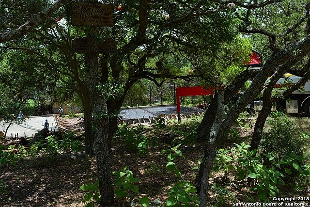 1st image of 918 Canyon Springs Dr