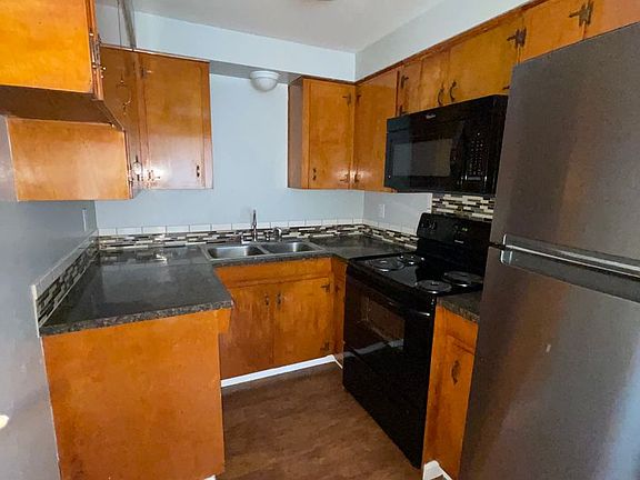 5th image of 180 Garland Way N #54