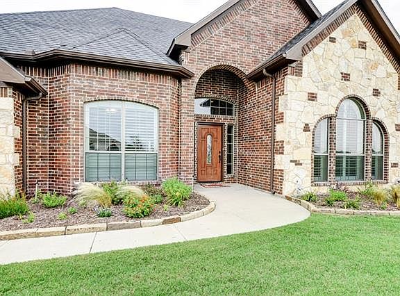 2nd image of 1333 War Admiral Dr
