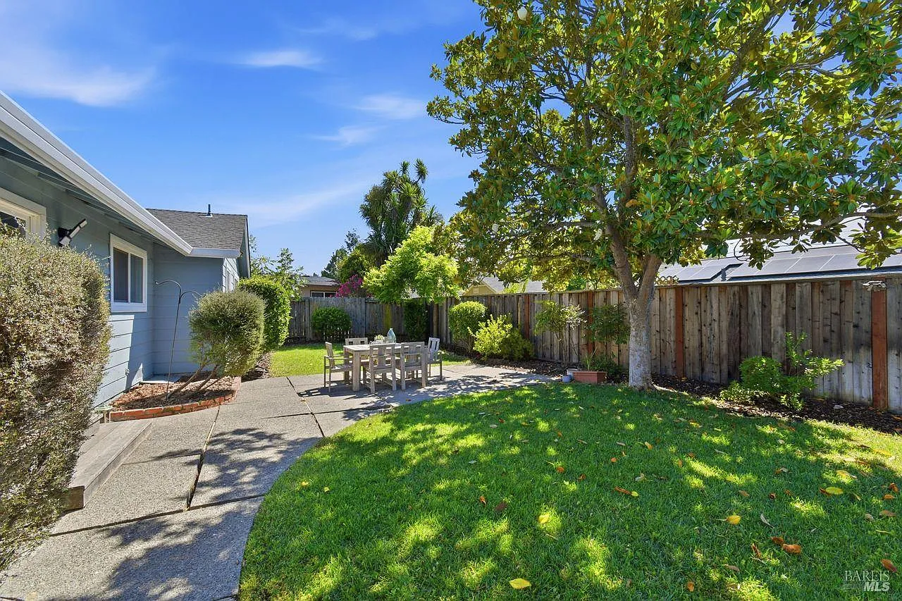 1835 Tisserand Drive - Photo 6