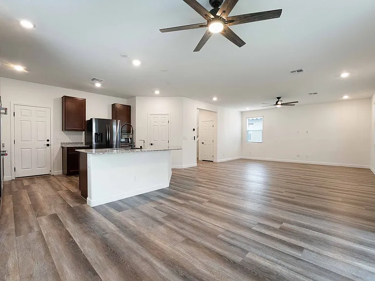 7547 Mojave Wind Ave — Photo 6
