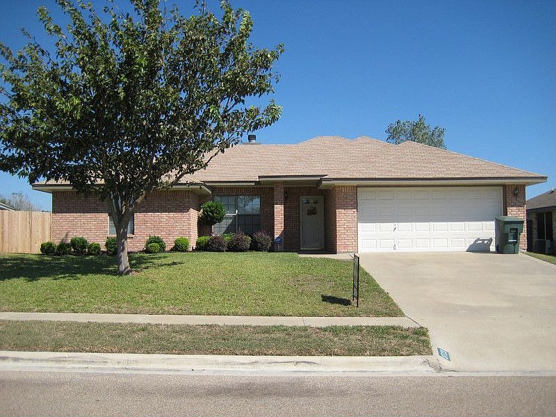 2nd image of 3723 Water Oak Dr