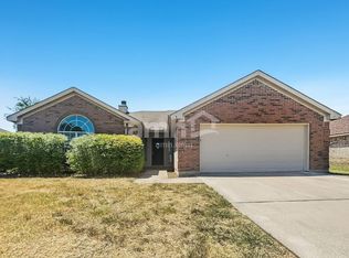 413 Bretts Way, Burleson, TX 76028