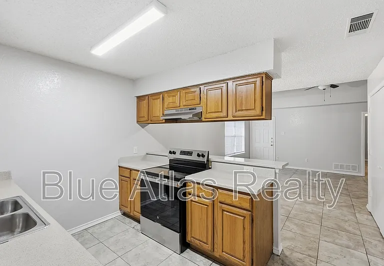 711 Penn Pl — Photo 7