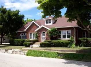 688 Main St, Antioch, IL 60002