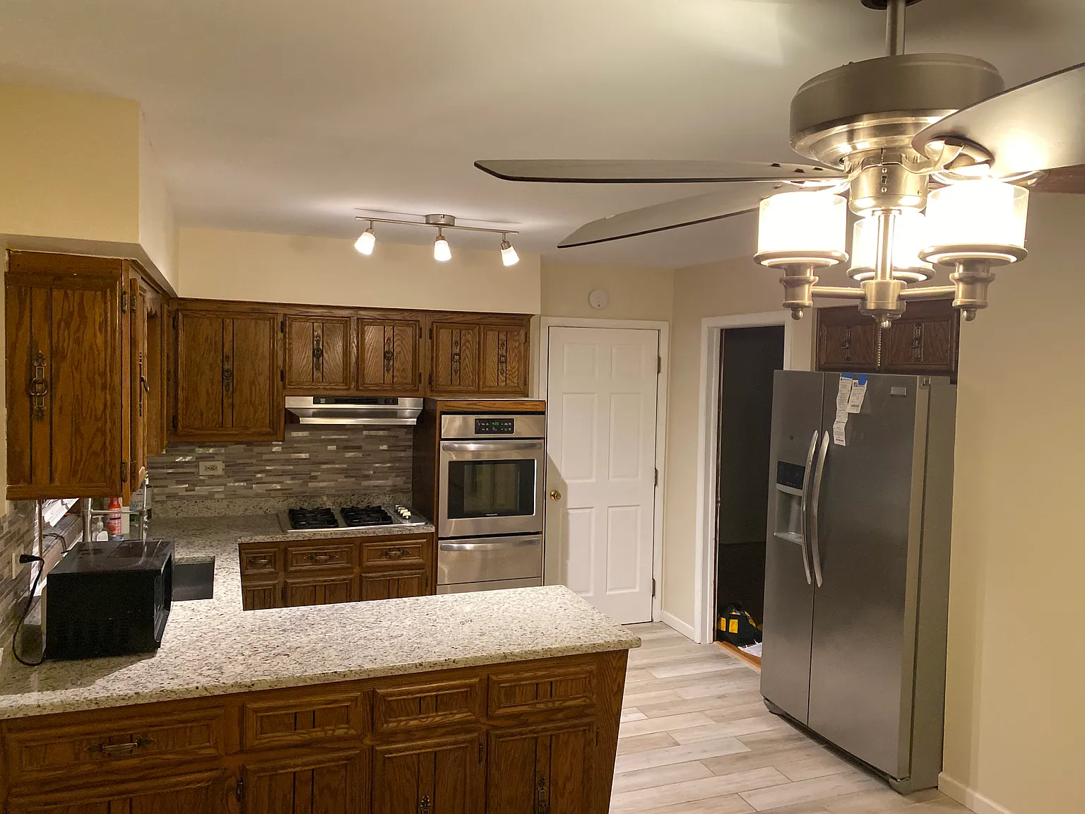 3734 Ridgeland Ave — Photo 2