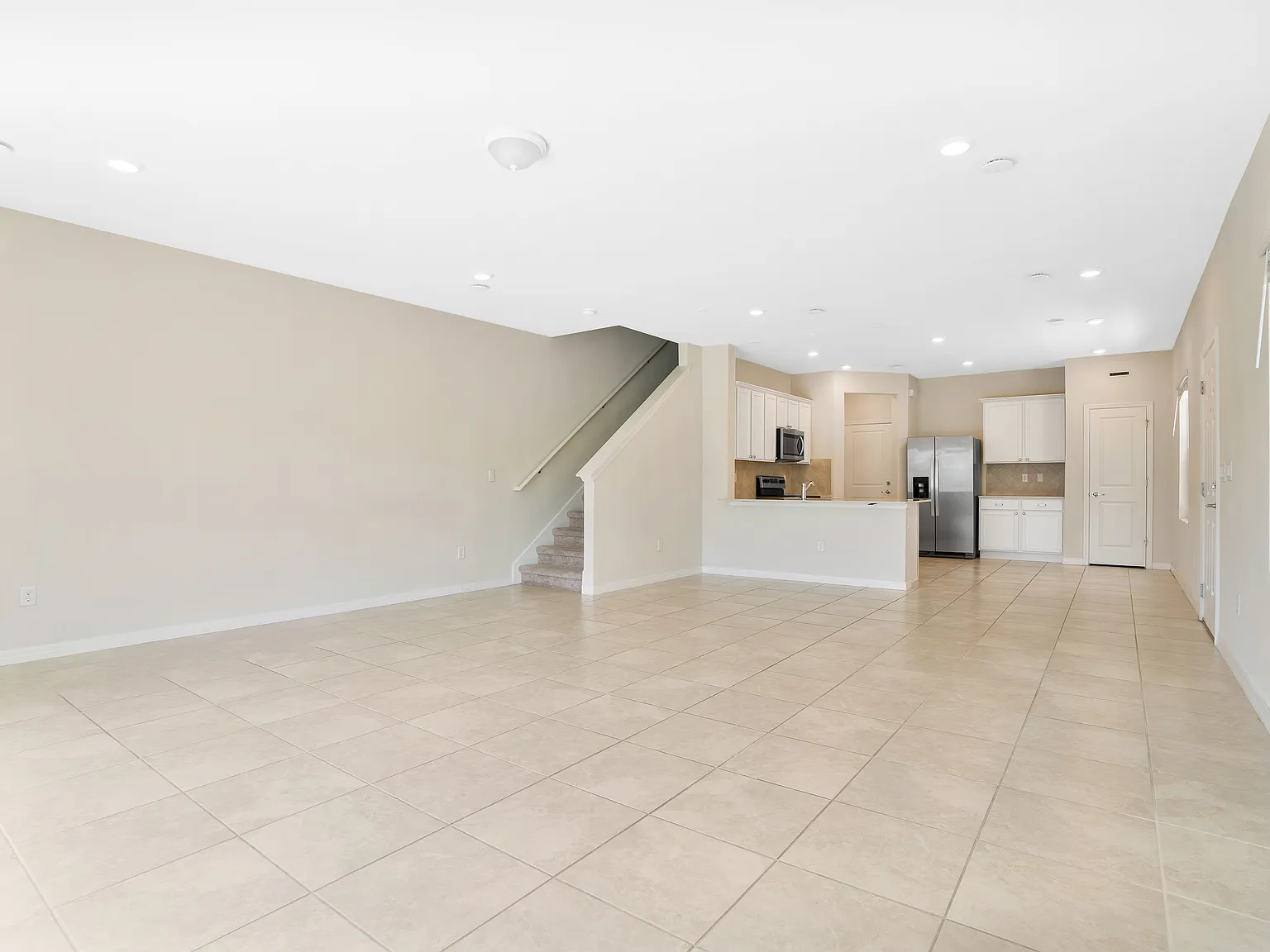 3 bed, 2.5 bath, 1782 sqft, $2,400 — Photo 3