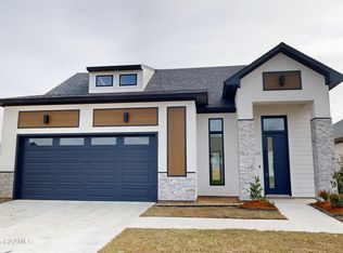 113 Meadow Walk Dr, Broussard, LA 70518