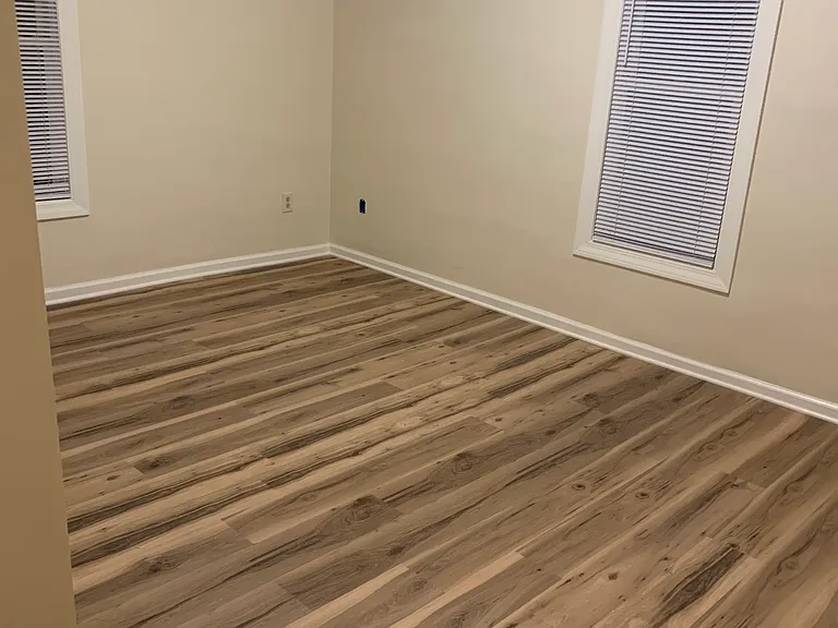 702 Washington Ave — Photo 9