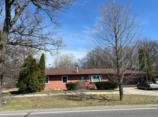 15379 Chandler Rd, Bath, MI 48808