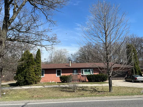 15379 Chandler Rd, Bath, MI 48808