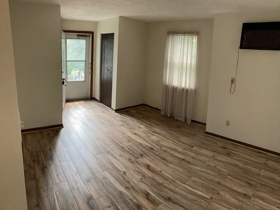 220 Spring Ave #5