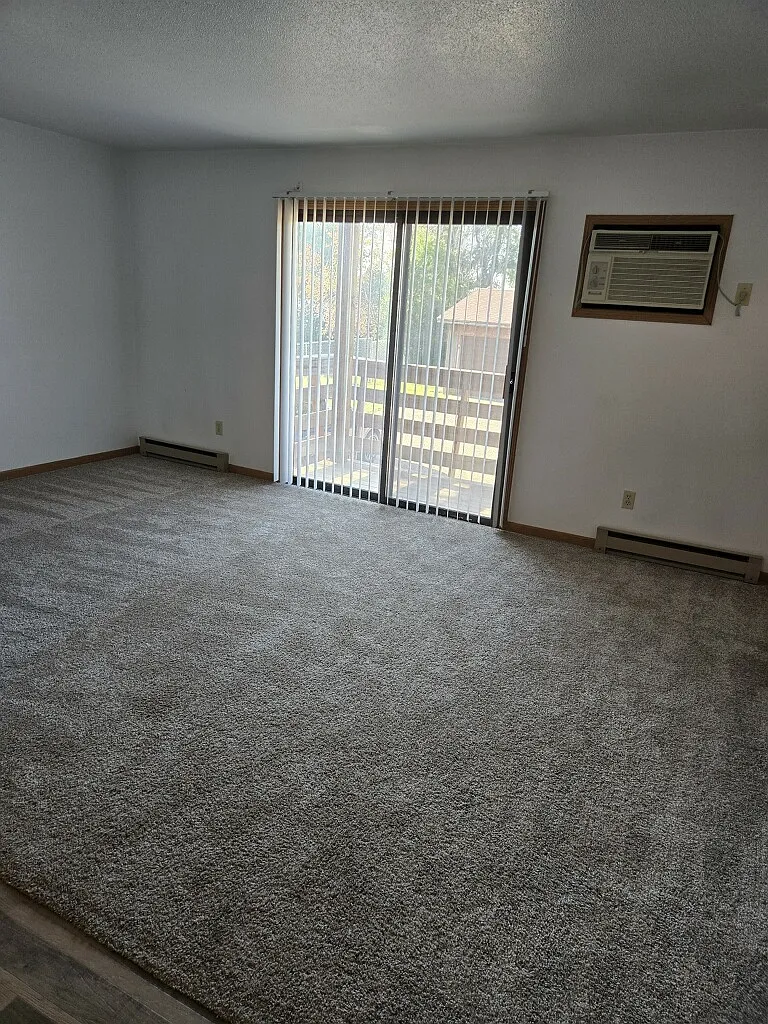 2 bed, 750 sqft, $850 — Photo 4