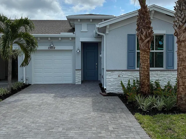 13712 Jubilee Ln — Photo 2