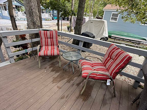 2nd image of 515 Corson Tavern Rd